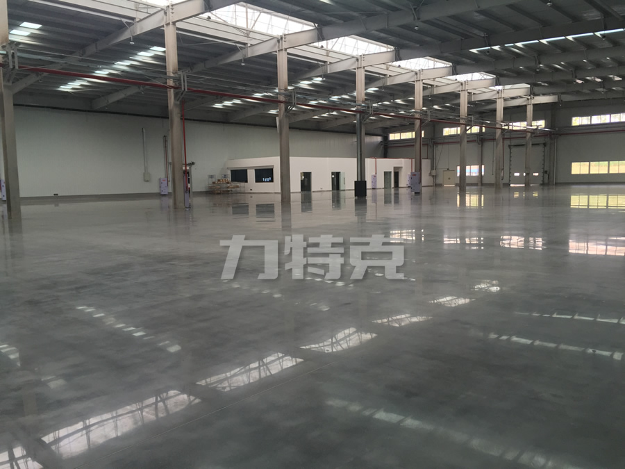 工业厂房地面镜面混凝土地坪